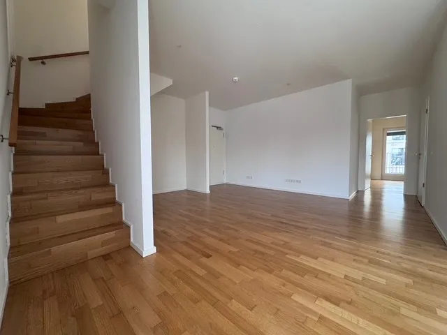 Schöne 3-Zimmermaisonettewohnung mit Dachterrasse und Einbauküche — photo 1